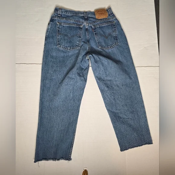 Levi's 550 Relaxed Fit Tapered Leg Jeans - Picture 3 of 3